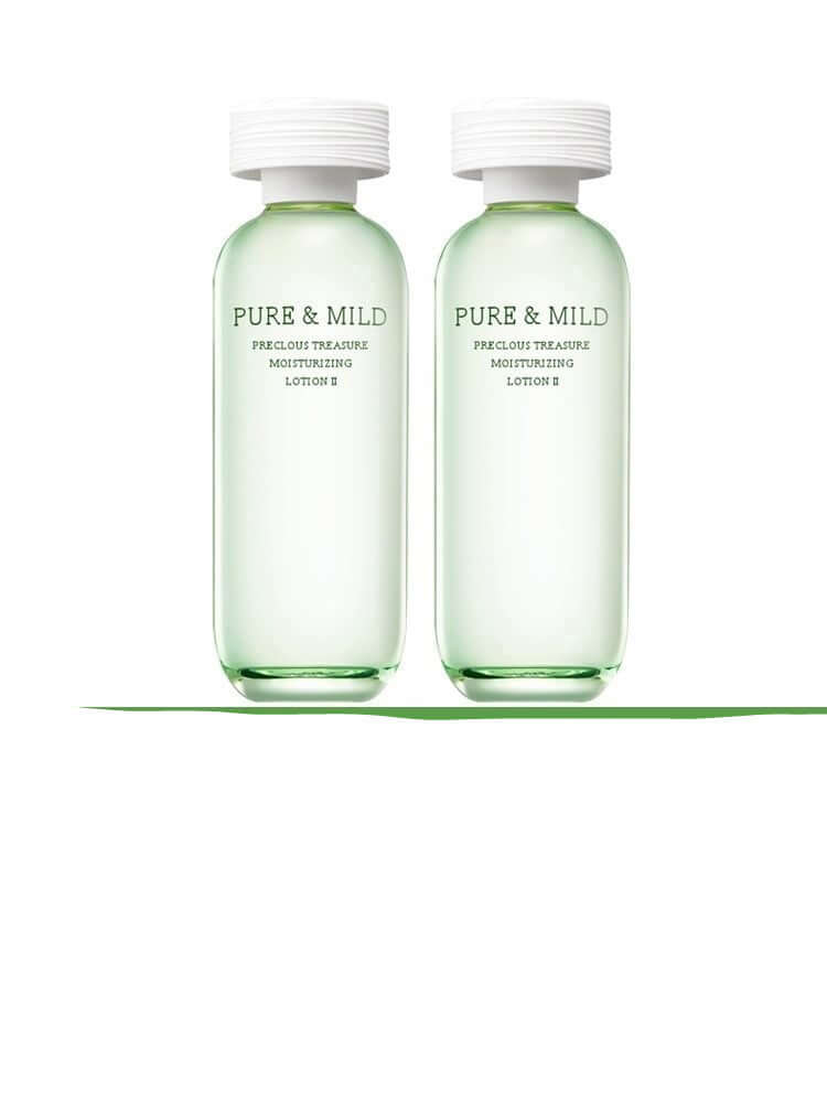 Pure & Mild moisturizing lotion set for natural summer skincare, perfect for students.